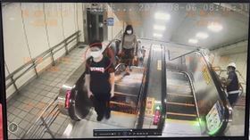 ▲北院法官助理尾隨、埋伏4天，偷拍同樣在北院工作的女書記官。（圖／翻攝畫面）