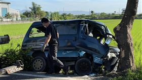 宜蘭,冬山鄉,車禍,自撞,路樹,死亡（圖／翻攝畫面）