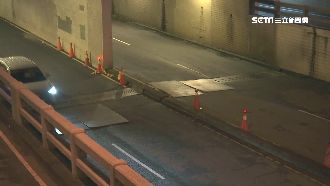 暴雨地下道現大窟窿！路過逾7車爆胎