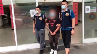 槍彈藏機車趴趴走　黑幫小弟被逮