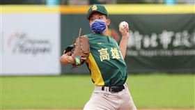 玉山盃青棒開打　高市廖(啟)翔中繼好投奪勝玉山盃全國青棒錦標賽10日開打，在三重棒球場的賽事，高雄市第2任投手廖(啟)翔（圖）用63球中繼投4.1局，僅被敲2支安打，投2次保送、2次三振，沒有失分，終場高雄市以4比3擊敗台南市，廖(啟)翔奪下勝投。（中華棒協提供）中央社記者楊啟芳傳真　110年8月10日