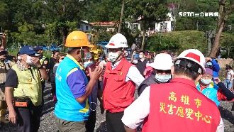 陳其邁搭機勘災　天候不佳一度折返