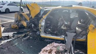 台74線車禍！小黃自撞、司機重傷亡