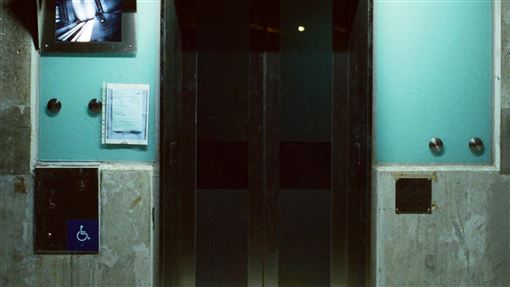 北市仁愛路電梯女工21樓「開口墜地」慘死