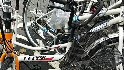 腳踏車上鎖硬拆這物　網急喊：被盯上
