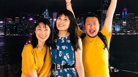 九把刀的岳母（中）施打AZ疫苗後4天竟猝逝。（圖／翻攝自九把刀臉書）