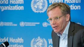 世衛秘書長高級顧問艾沃德10日表示，COVID-19疫苗全球分配「可恥的」不均，呼籲有能力做出改變的20位領袖扭轉局面。（圖／翻攝自www.facebook.com/WHO）
