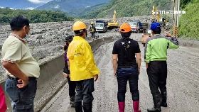 區代被沖走2400-1