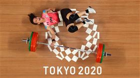 ▲郭婞淳透露，東京奧運挺舉摔倒燦笑有原因。（圖／路透社／達志影像）
