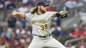 ▲柏恩斯（Corbin Burnes）連飆10K寫大聯盟紀錄。（圖／美聯社／達志影像）