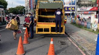 女嬰遭棄屍垃圾車　43歲生母找到了