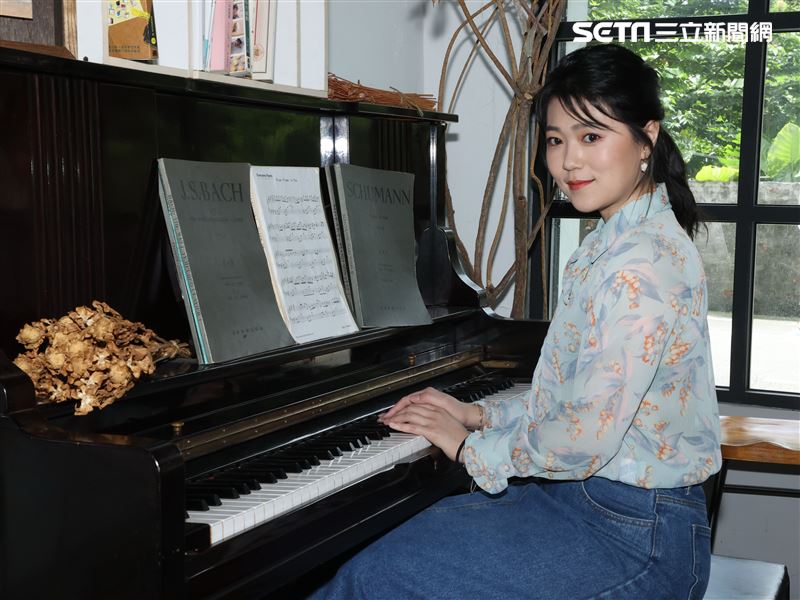 金曲歌后曹雅雯入圍第32屆金曲獎。（記者邱榮吉/攝影）