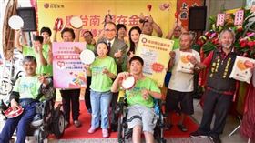 ▲台彩總經理蔡國基到台南投注站祝賀。（圖／台灣彩券提供）