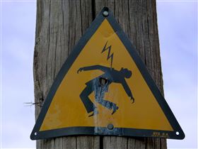 ▲電線、電纜、觸電、電擊、高壓電。（示意圖／翻攝自Pixabay）