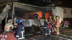 八里,渡船頭,碼頭,腳踏車店,出租,餐廳,景點