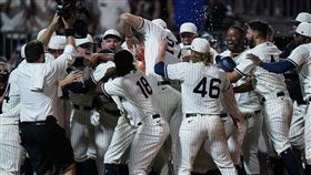 ▲白襪再見轟贏下「夢幻之戰」。（圖／美聯社／達志影像）