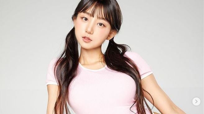 新一代童顏巨胸正妹　網讚人體試衣間