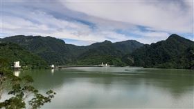 曾文水庫調節放水維持滿水位（2）南部山區近日降雨豐沛，曾文水庫2日起進行調節性放水，至今放流量約4.12億立方公尺，南水局透過科學、嚴謹操作，13日下午1時40分水庫水位達230公尺，蓄水量5.09億立方公尺，蓄水率達百分百。（南區水資源局提供）中央社記者楊思瑞台南傳真  110年8月13日