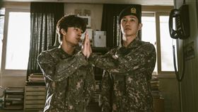 《逃兵追緝令》丁海寅、具教煥
圖／Netflix提供