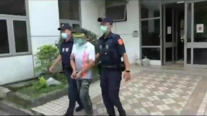 不滿帳戶被當人頭　男開槍貫穿女右胸