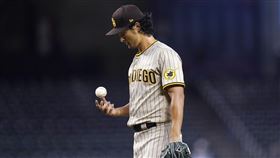 達比修有腰部不舒服提前退場。（圖／美聯社／達志影像）