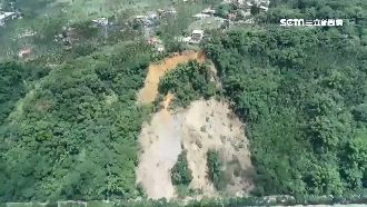大雨致台16線坍方　驚人走山畫面曝