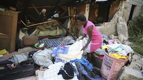 海地,地震,生還者（圖／美聯社／達志影像）