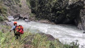 溪釣,垂釣,沖走,尖石鄉