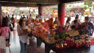 降級旅遊潮！合歡山、紫南宮遊客增