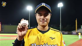 宋晟睿敲出生涯首安。（圖／中信兄弟提供）