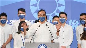0816 朱立倫赴國民黨中央登記參選黨主席（圖／朱立倫辦公室提供）