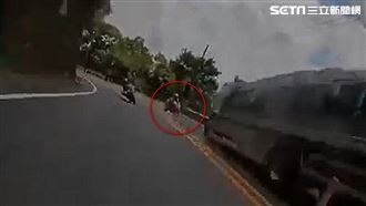 紅牌重機詭偏車道　北宜迎面撞畫面曝