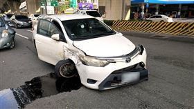 左營,毒蟲,違規,攔停,拒檢,衝撞警車