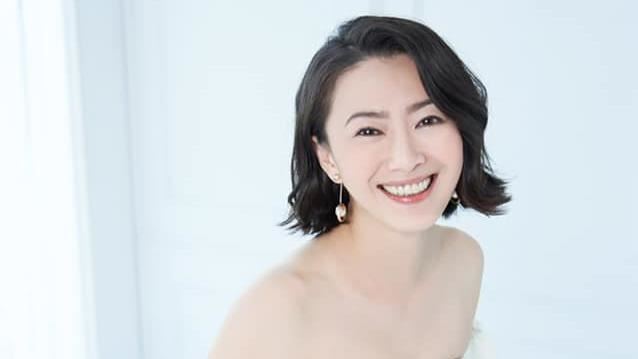 盲父被餵「長蛆梅子」侯怡君怒：惡劣
