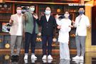 LuLu黃路梓茵、「亞洲廚神」王凱傑、「松露主廚」廚佛瑞德Fred、台灣廚神「阿發師」施建發「料理之王2」總決賽暨料理包銷售獎金頒發記者會。（記者邱榮吉/攝影）