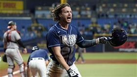 ▲菲力普斯（Brett Phillips）跑出場內全壘打。（圖／美聯社／達志影像）