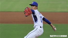 ▲富邦悍將先發投手游霆崴。（圖／記者劉彥池攝影）