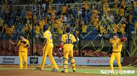 中信兄弟拿下季冠軍。（圖／記者劉彥池攝影)