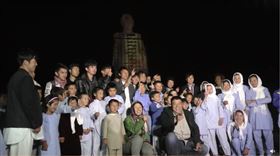 中國富豪「玩過頭」！遭塔利班下追殺令：人頭懸賞139萬（圖／翻攝自張昕宇梁紅微博）