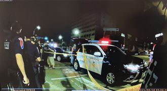 高雄警匪追逐！被壓制大喊：我投降了