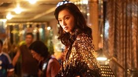 《梅艷芳》新人演員王丹妮飾演梅艷芳。（圖／索尼影業提供）