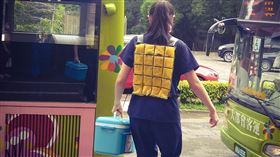 台北市立聯合醫院姜冠宇醫師寫下防疫公車上一位護理師的故事，讓網友看完之後全都感動大表感謝（圖／翻攝自姜冠宇醫師 Pro'spect）