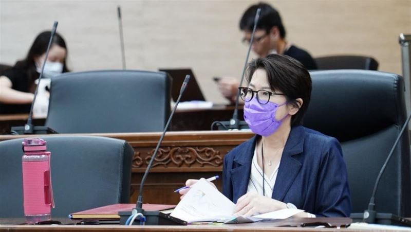 北市爆兩職場群聚　黃珊珊急喊3個字