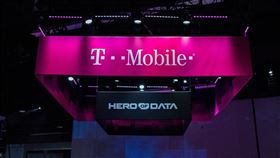 T-Mobile18日表示，有780萬名客戶個資遭駭客竊取。（圖／翻攝自facebook.com/TMobile）
