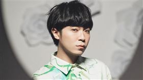 環球音樂提供 0414 吳青峰《太空人線上影展》超現實藝術實驗二部曲〈水仙花之死〉&〈男孩莊周〉MV首播
