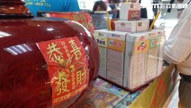 飛來發彩券行 彩券行 樂透 威力彩 大樂透 彩券 刮刮樂（圖／記者戴玉翔攝影）