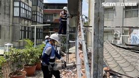 新北市拆除隊拆除永和秀朗路一段違建。（圖／工務局提供）