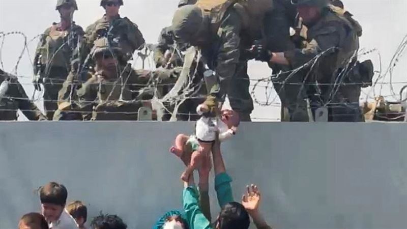 阿富汗「拋嬰兒過鐵絲網」美軍曝下落