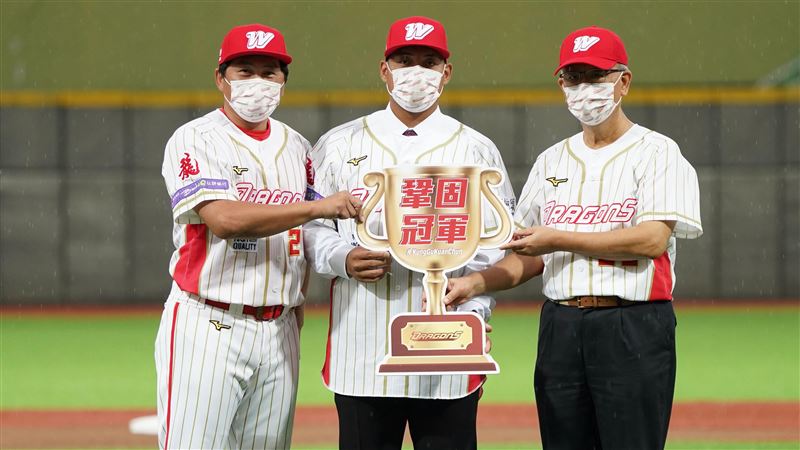 吉力吉撈加盟味全　準備好對決江少慶