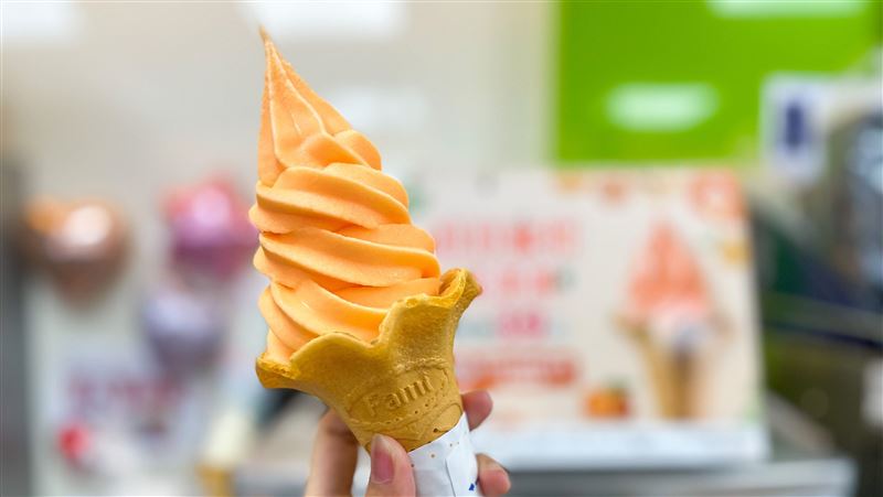 餅皮回歸　全家新口味日日蜜柑霜淇淋